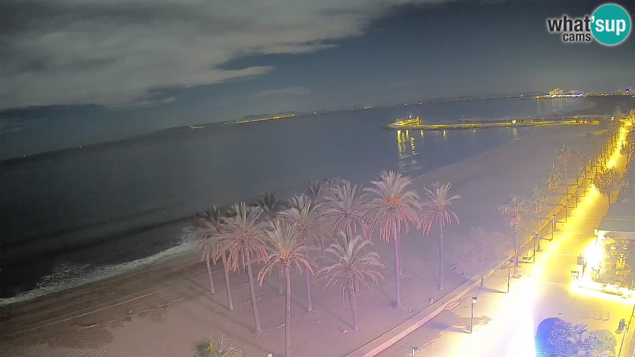 Kamera v Živo Roses plaža – pogled s hotela Montecarlo