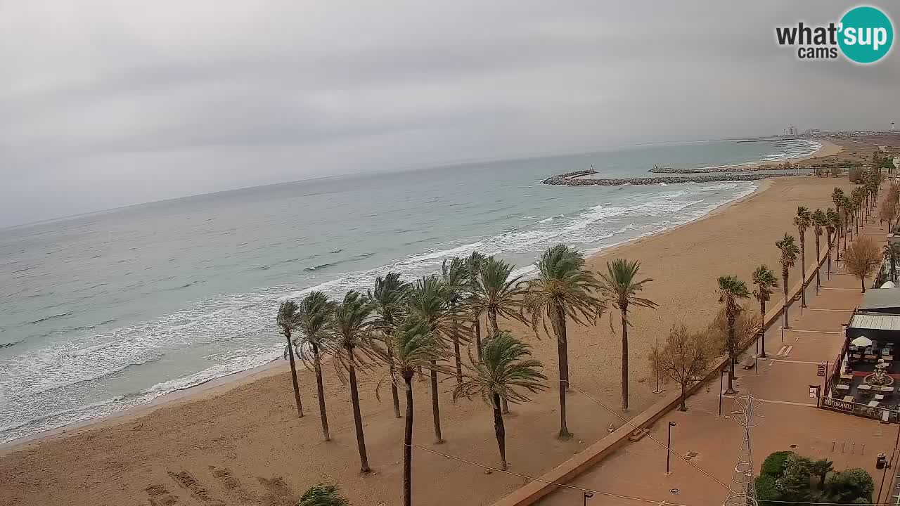 Kamera v Živo Roses plaža – pogled s hotela Montecarlo