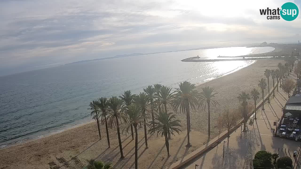 Kamera v Živo Roses plaža – pogled s hotela Montecarlo