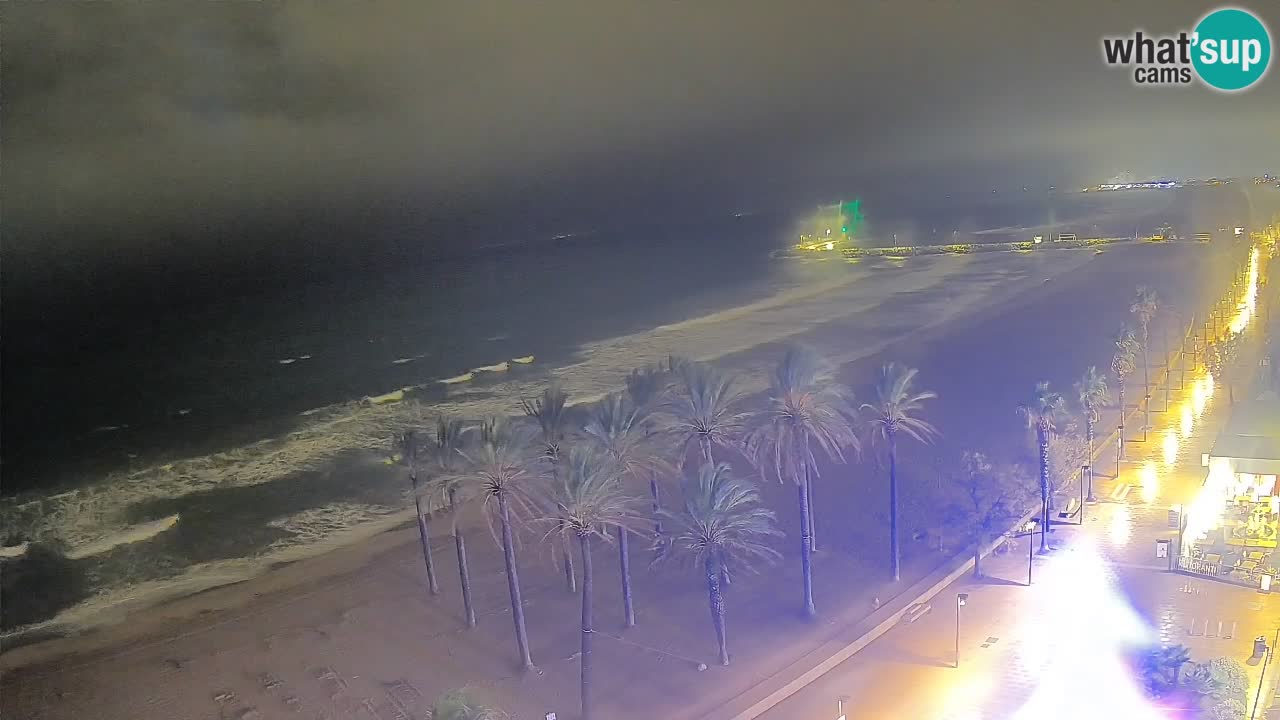 Kamera v Živo Roses plaža – pogled s hotela Montecarlo