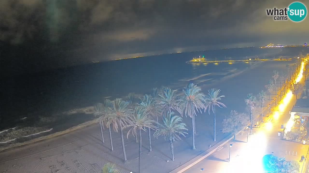 Kamera v Živo Roses plaža – pogled s hotela Montecarlo