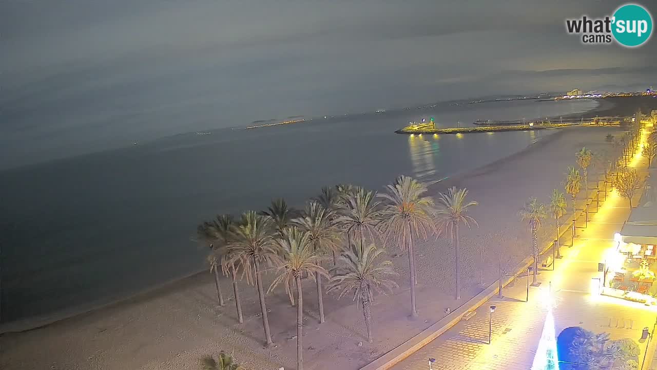 Kamera v Živo Roses plaža – pogled s hotela Montecarlo