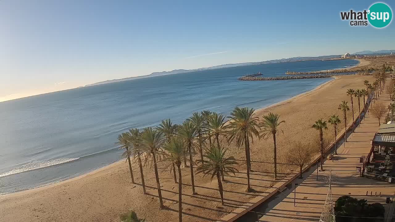 Kamera v Živo Roses plaža – pogled s hotela Montecarlo