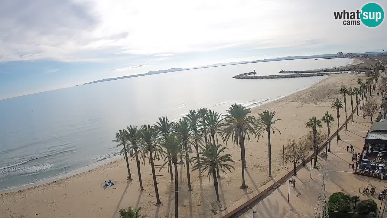 Kamera v Živo Roses plaža – pogled s hotela Montecarlo