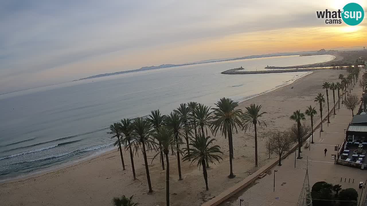 Kamera v Živo Roses plaža – pogled s hotela Montecarlo