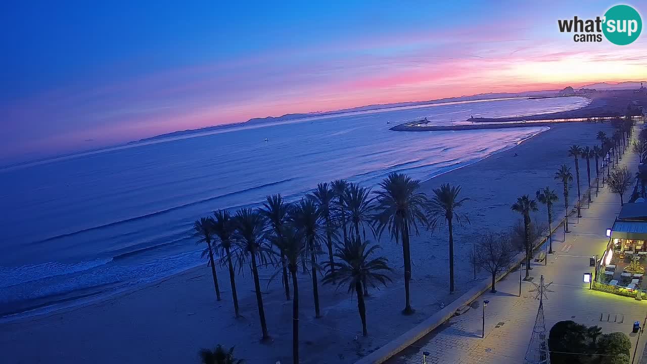 Kamera v Živo Roses plaža – pogled s hotela Montecarlo