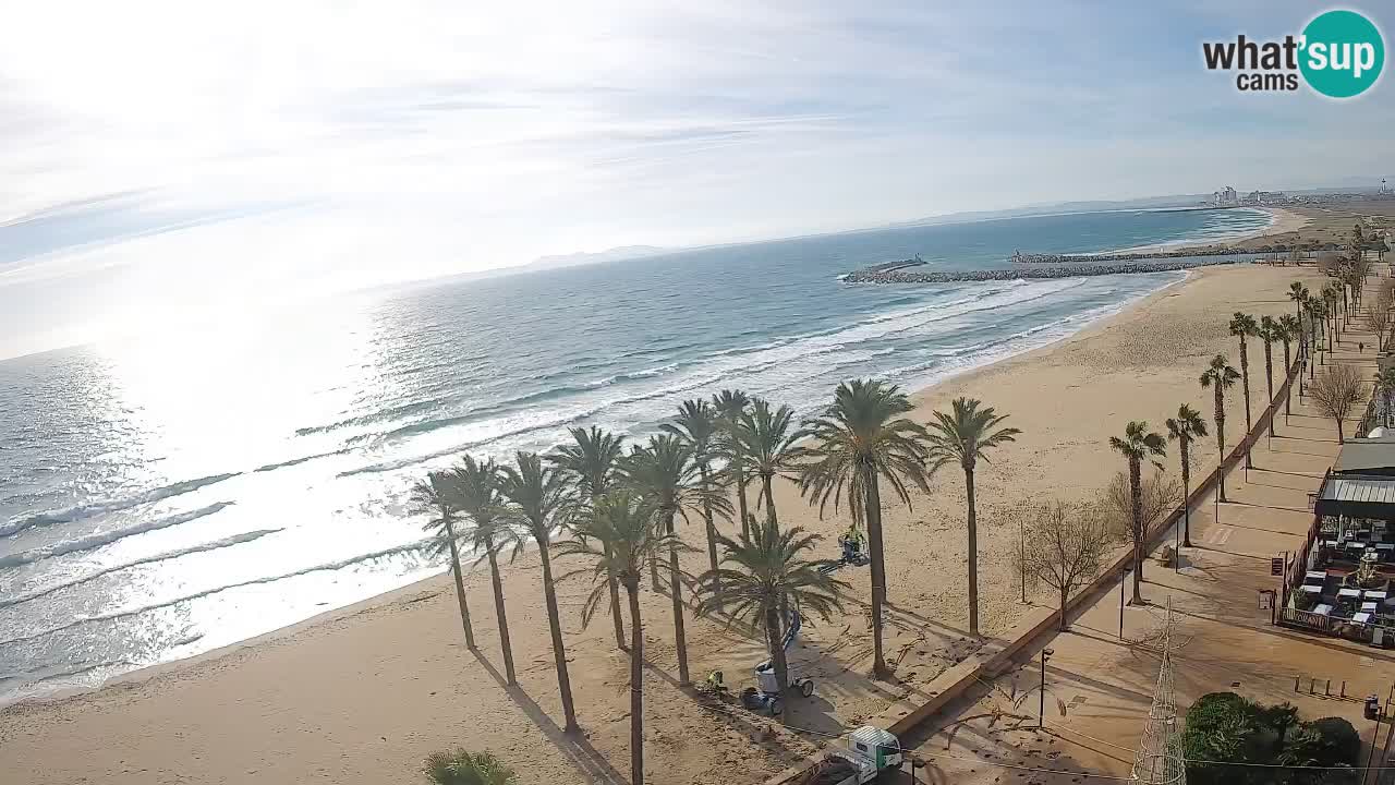 Kamera v Živo Roses plaža – pogled s hotela Montecarlo