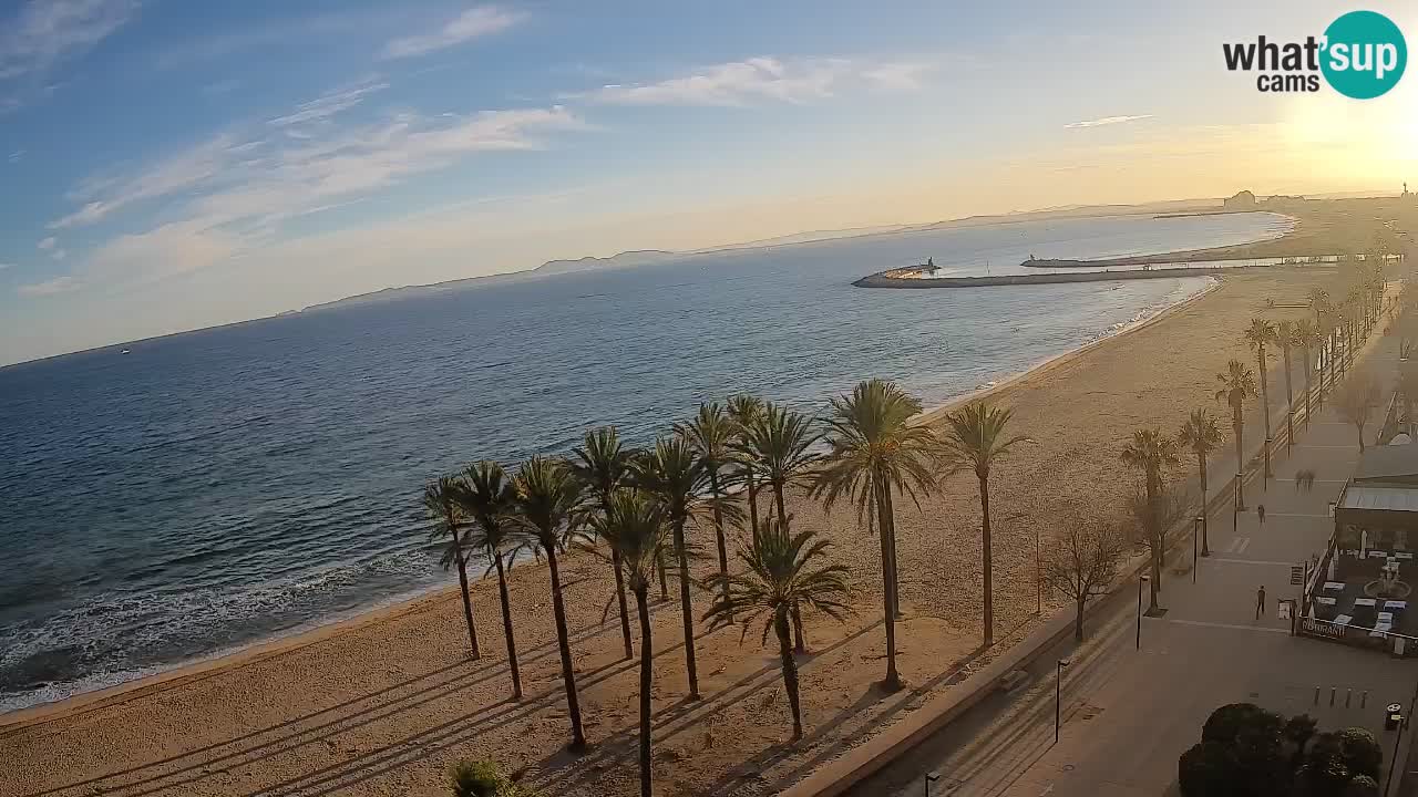 Kamera v Živo Roses plaža – pogled s hotela Montecarlo