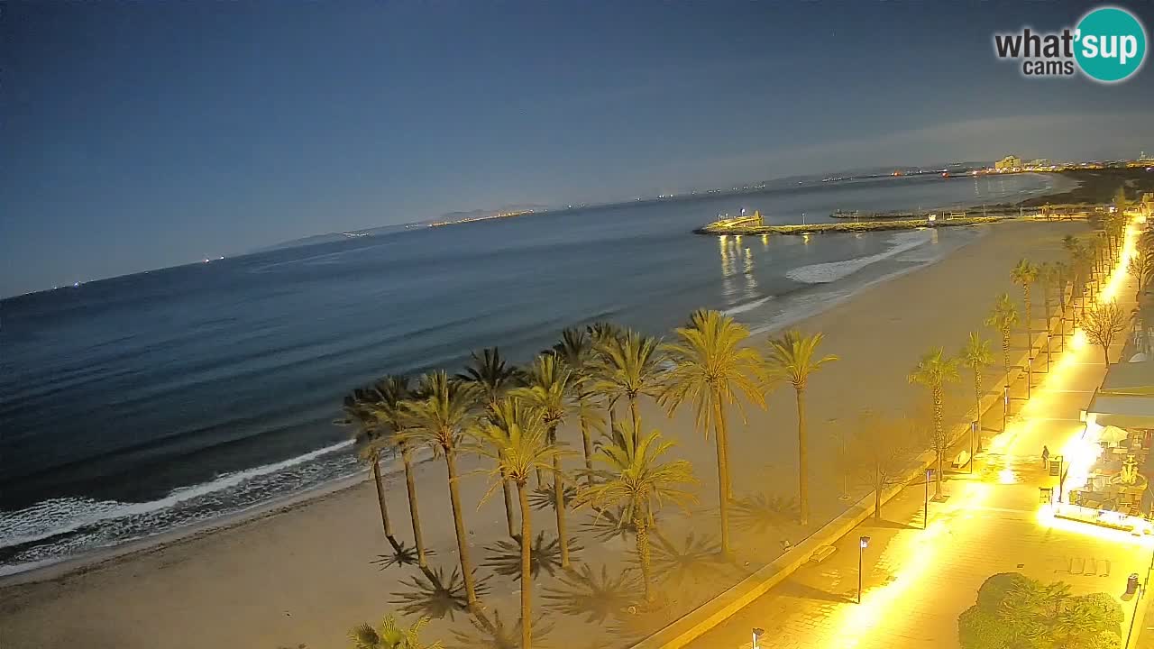 Kamera v Živo Roses plaža – pogled s hotela Montecarlo