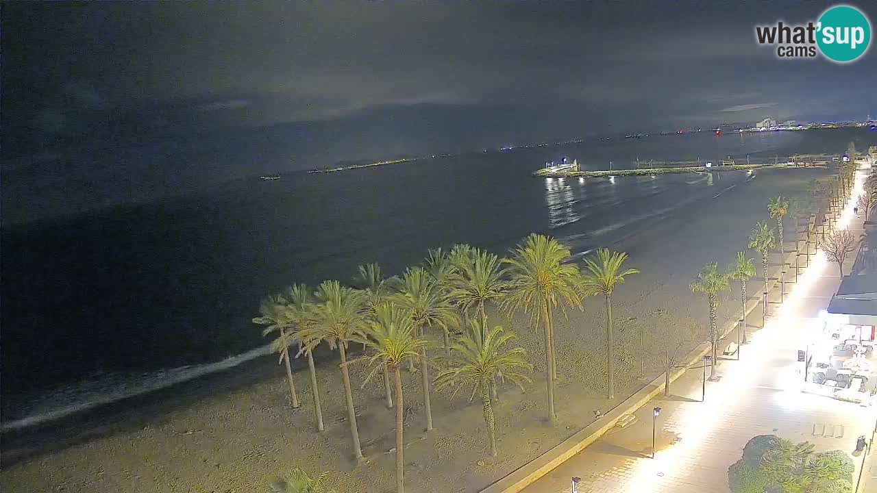 Kamera v Živo Roses plaža – pogled s hotela Montecarlo