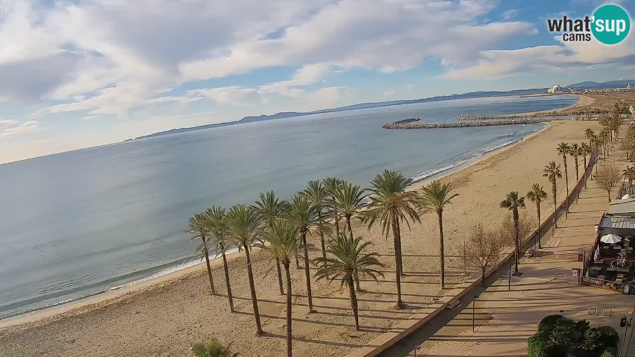 Kamera v Živo Roses plaža – pogled s hotela Montecarlo