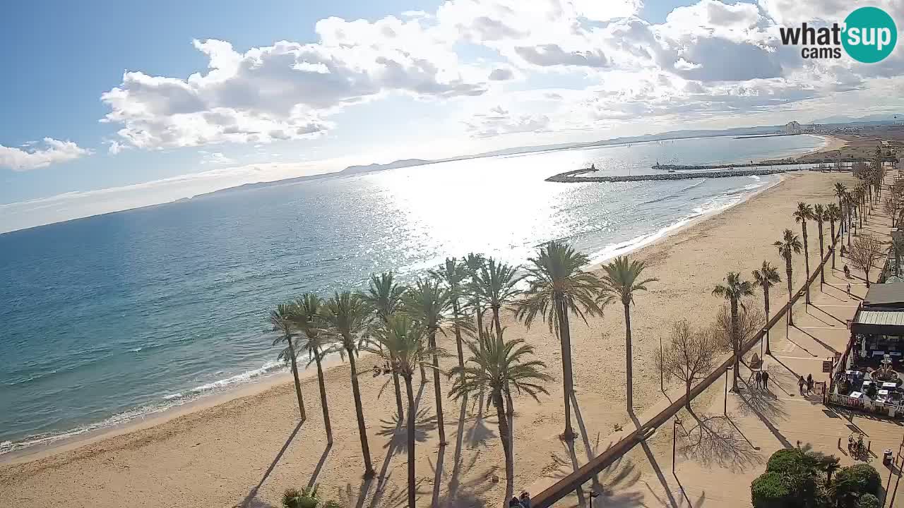 Kamera v Živo Roses plaža – pogled s hotela Montecarlo