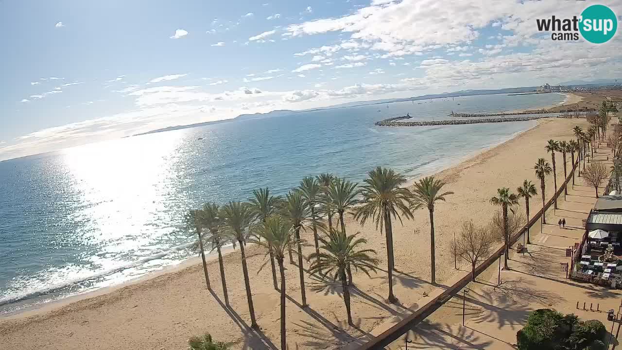 Kamera v Živo Roses plaža – pogled s hotela Montecarlo