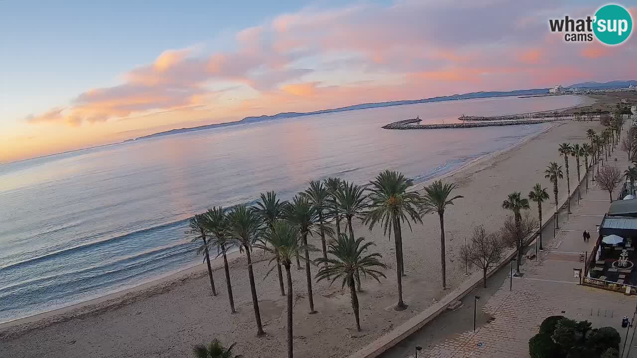 Kamera v Živo Roses plaža – pogled s hotela Montecarlo