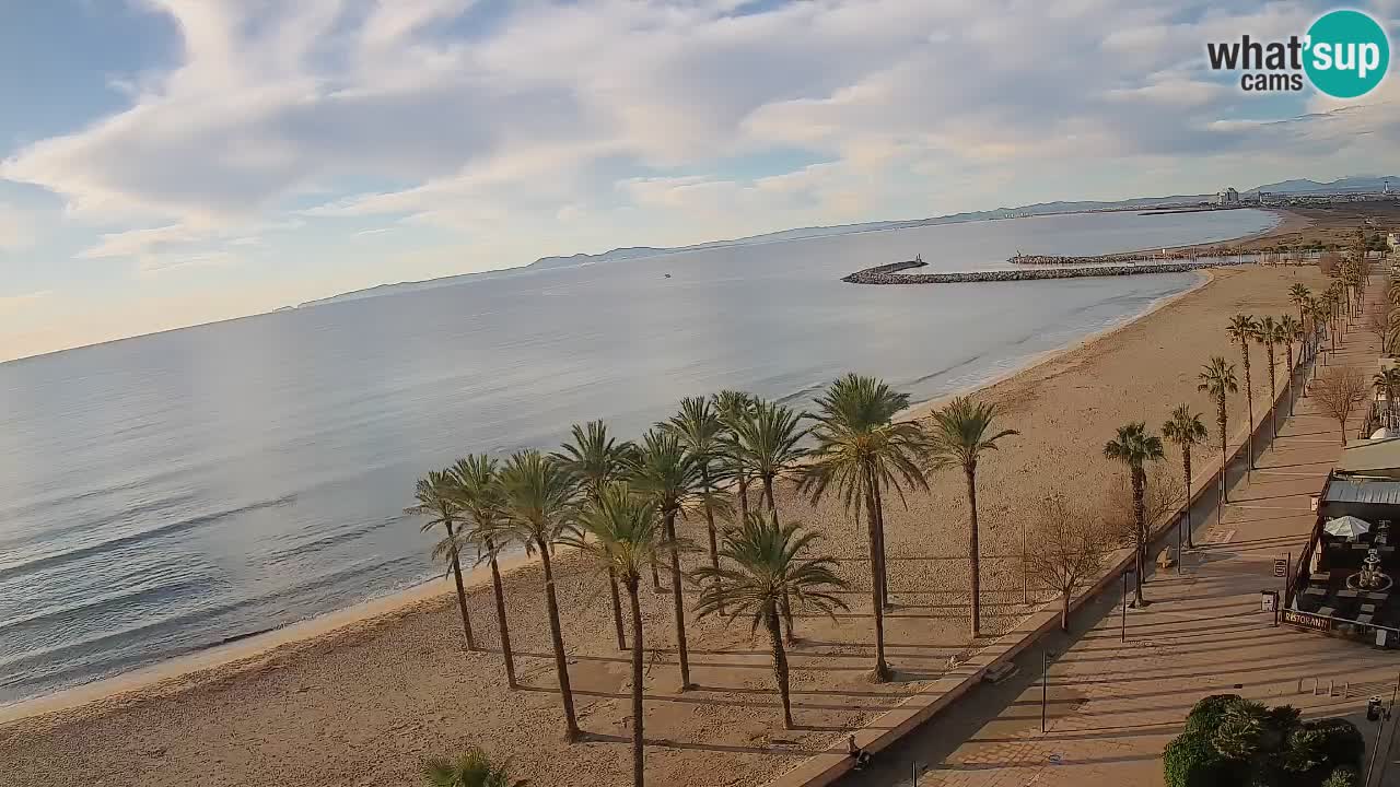 Kamera v Živo Roses plaža – pogled s hotela Montecarlo