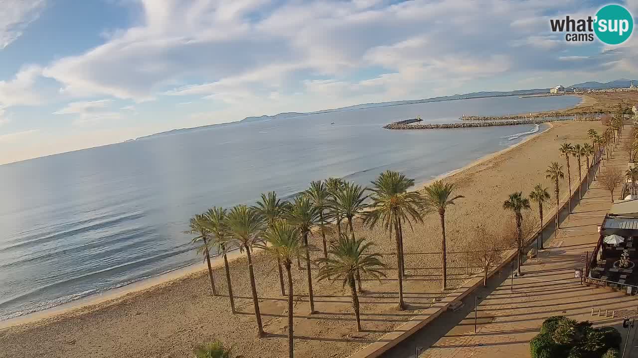 Kamera v Živo Roses plaža – pogled s hotela Montecarlo