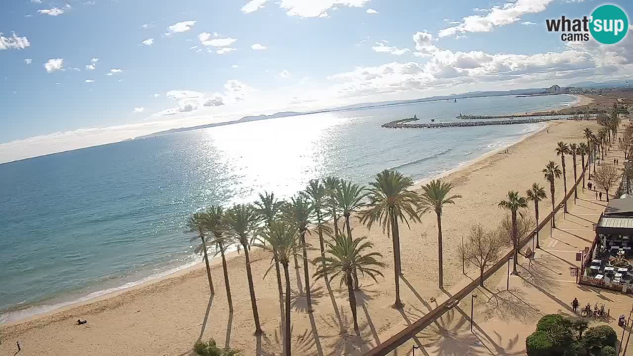 Kamera v Živo Roses plaža – pogled s hotela Montecarlo