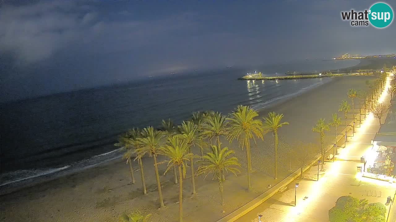 Kamera v Živo Roses plaža – pogled s hotela Montecarlo