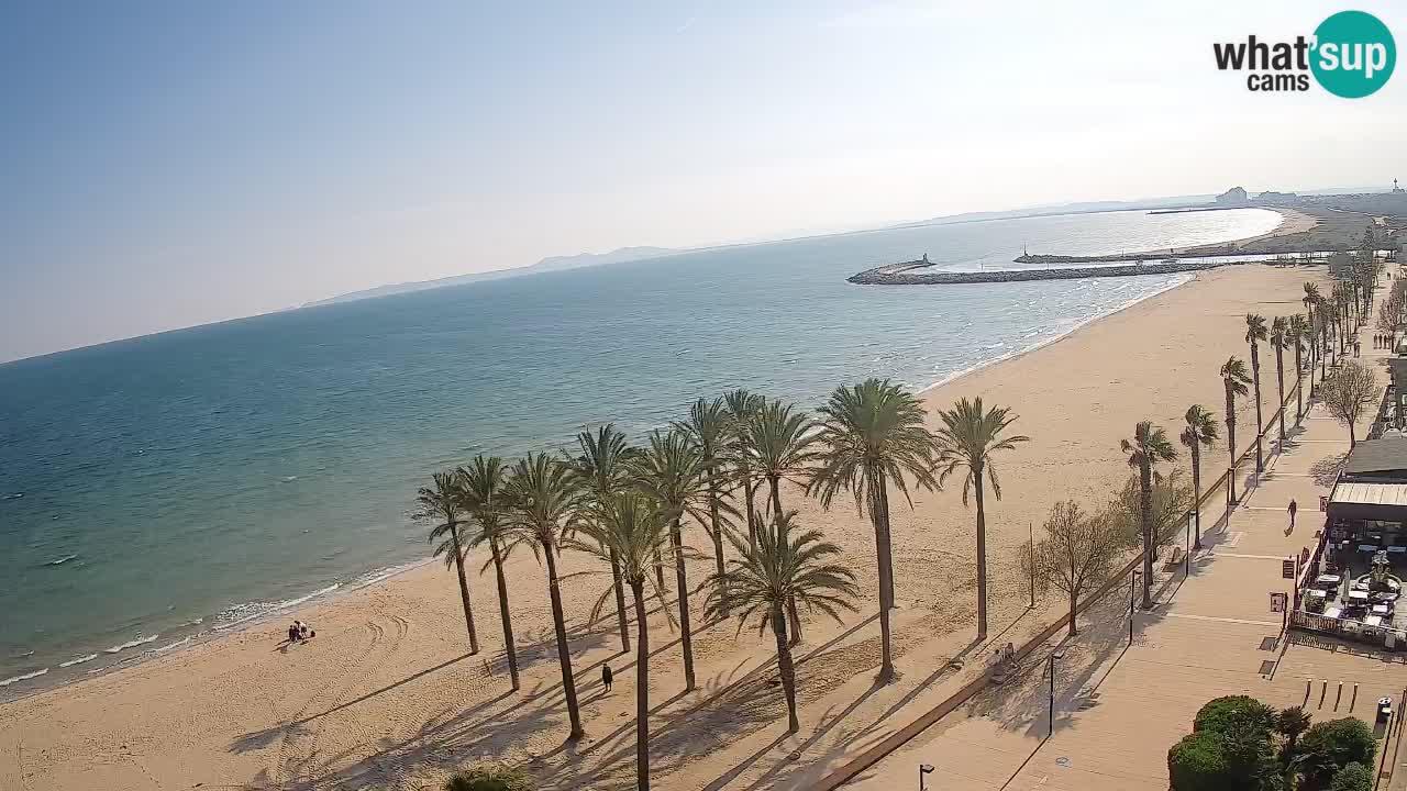 Kamera v Živo Roses plaža – pogled s hotela Montecarlo