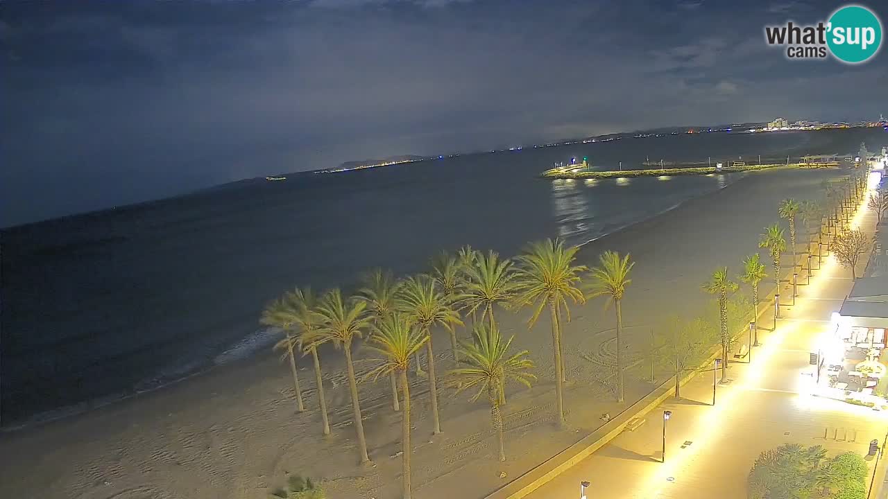 Kamera v Živo Roses plaža – pogled s hotela Montecarlo