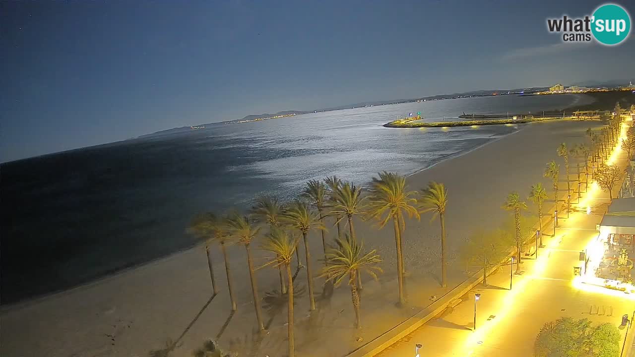 Kamera v Živo Roses plaža – pogled s hotela Montecarlo