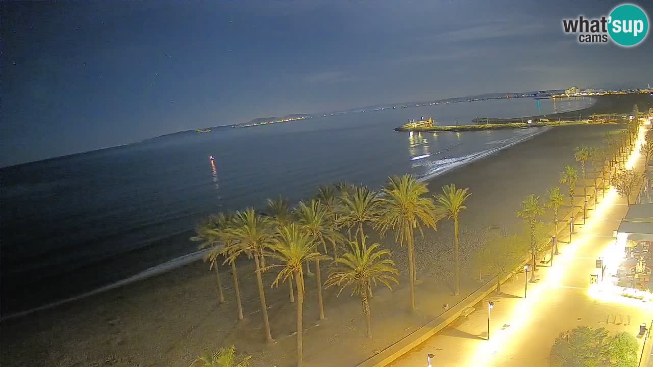 Kamera v Živo Roses plaža – pogled s hotela Montecarlo