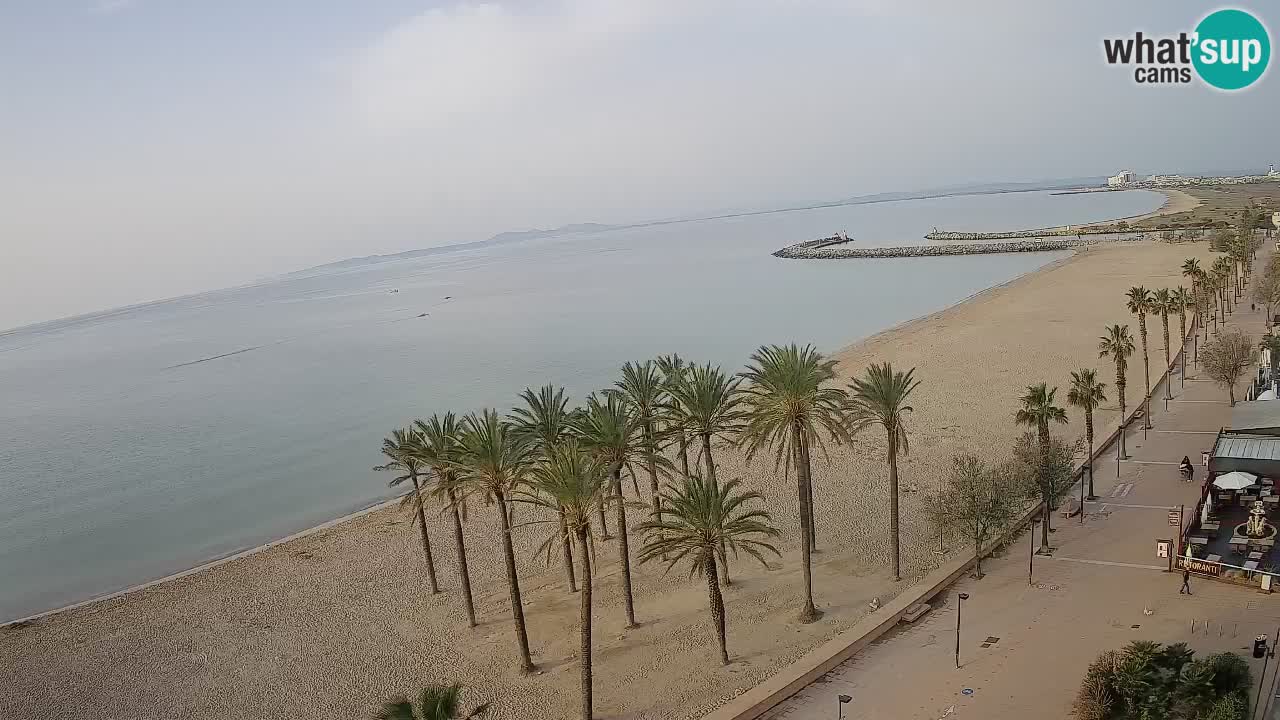 Kamera v Živo Roses plaža – pogled s hotela Montecarlo