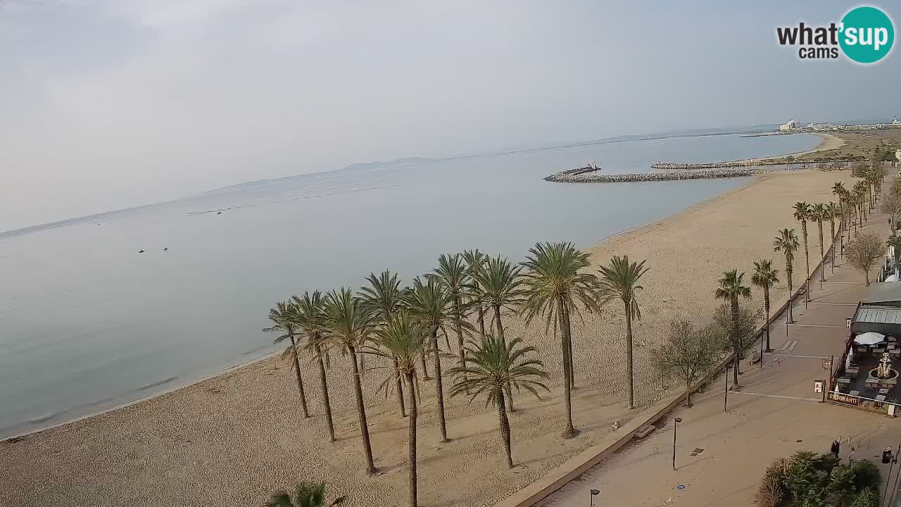 Kamera v Živo Roses plaža – pogled s hotela Montecarlo