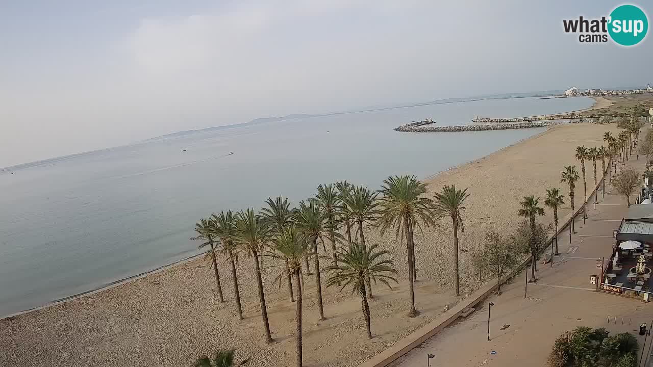 Kamera v Živo Roses plaža – pogled s hotela Montecarlo