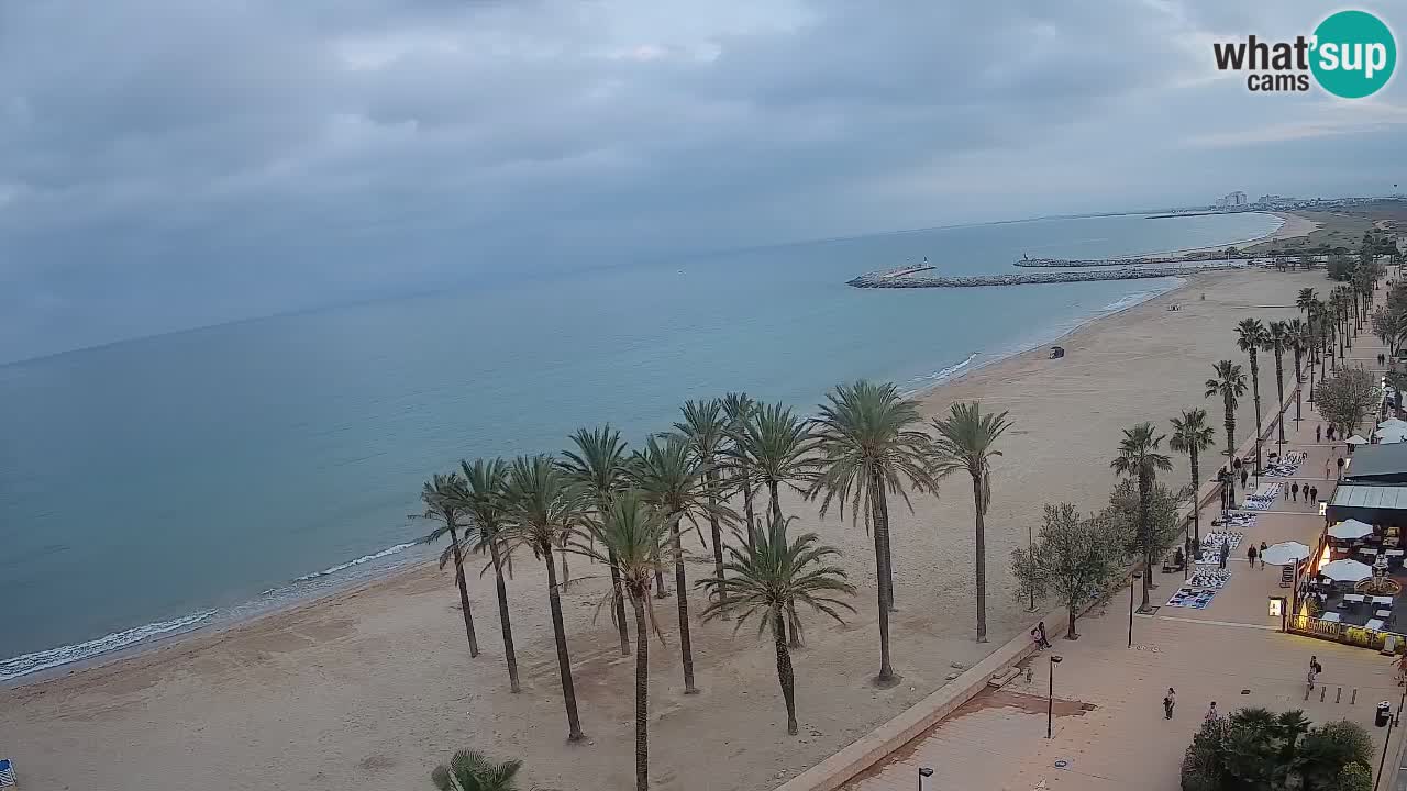 Kamera v Živo Roses plaža – pogled s hotela Montecarlo