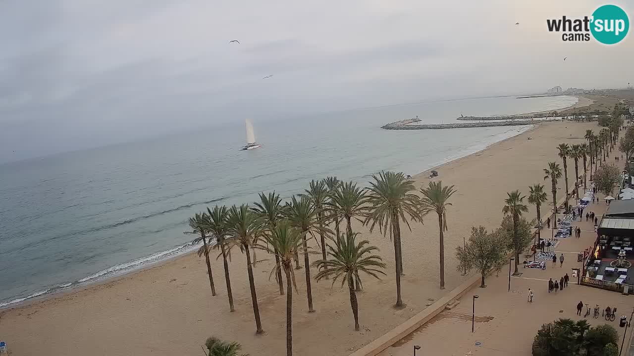 Kamera v Živo Roses plaža – pogled s hotela Montecarlo