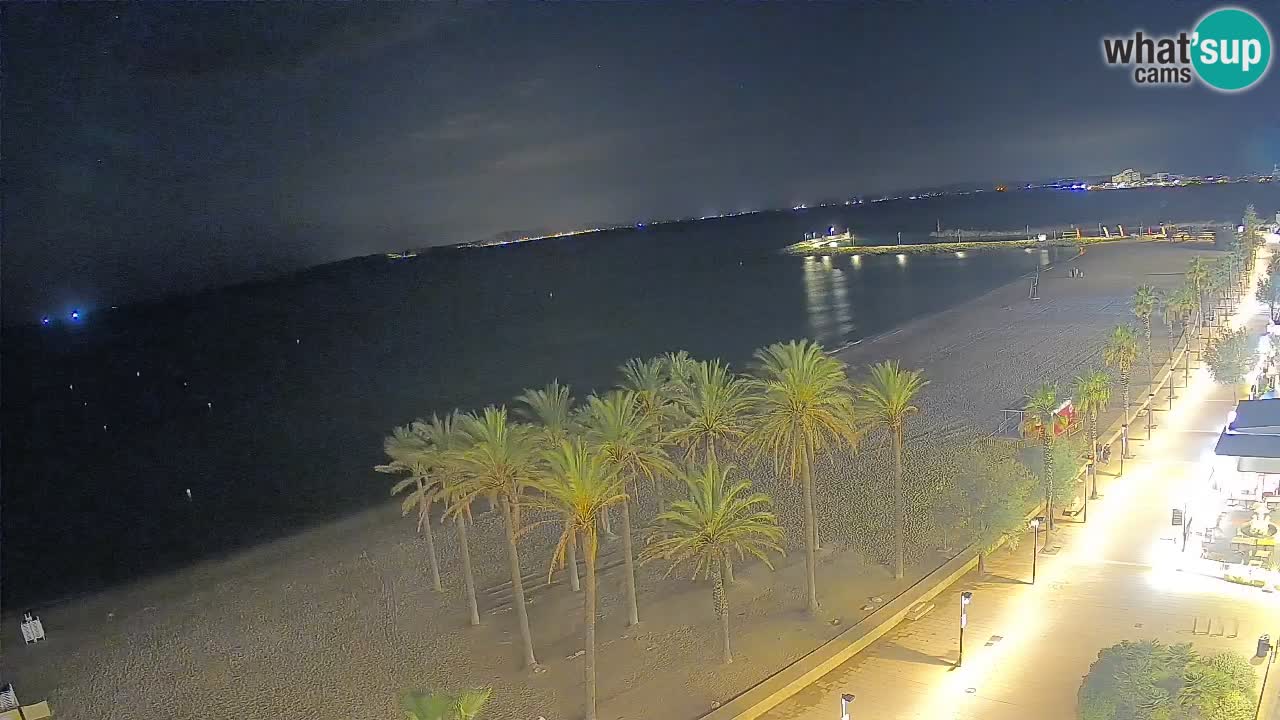 Kamera v Živo Roses plaža – pogled s hotela Montecarlo