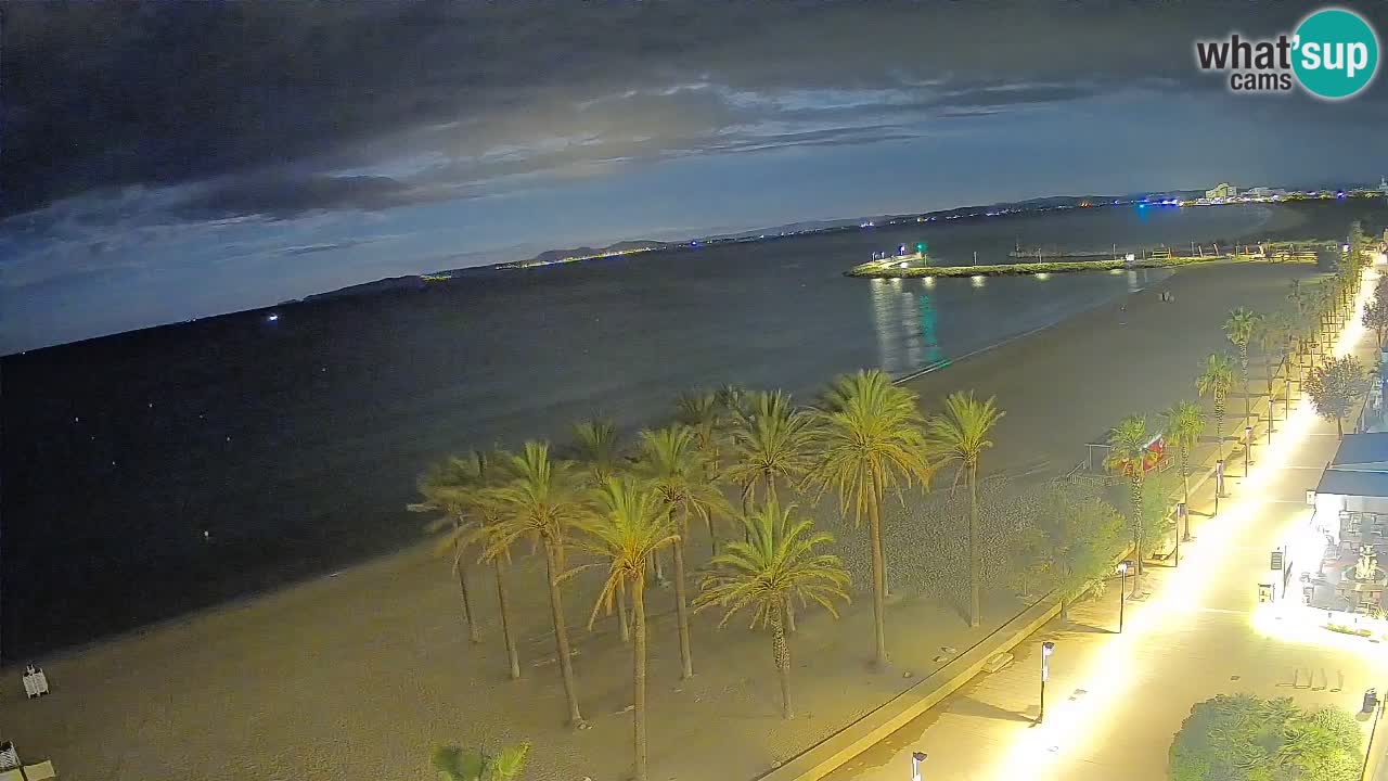 Kamera v Živo Roses plaža – pogled s hotela Montecarlo