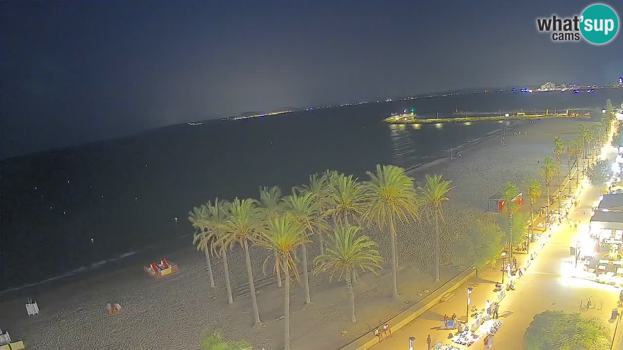 Kamera v Živo Roses plaža – pogled s hotela Montecarlo
