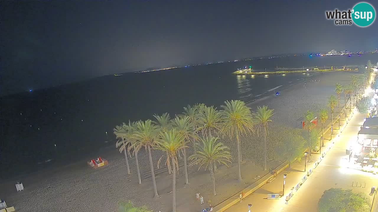 Kamera v Živo Roses plaža – pogled s hotela Montecarlo