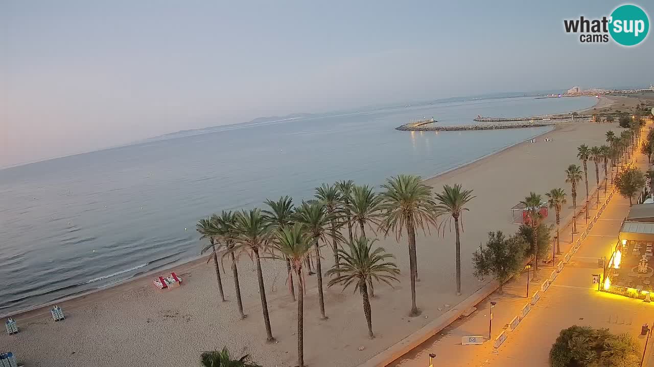 Kamera v Živo Roses plaža – pogled s hotela Montecarlo