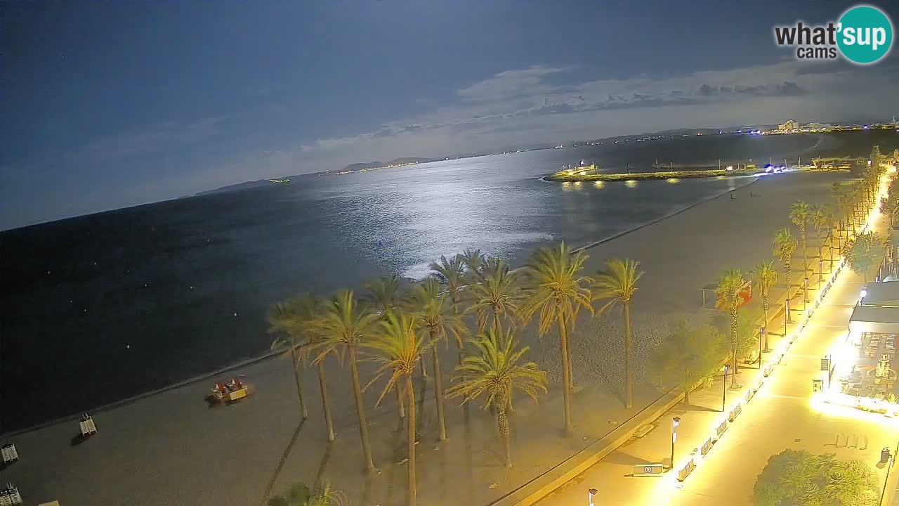 Kamera v Živo Roses plaža – pogled s hotela Montecarlo