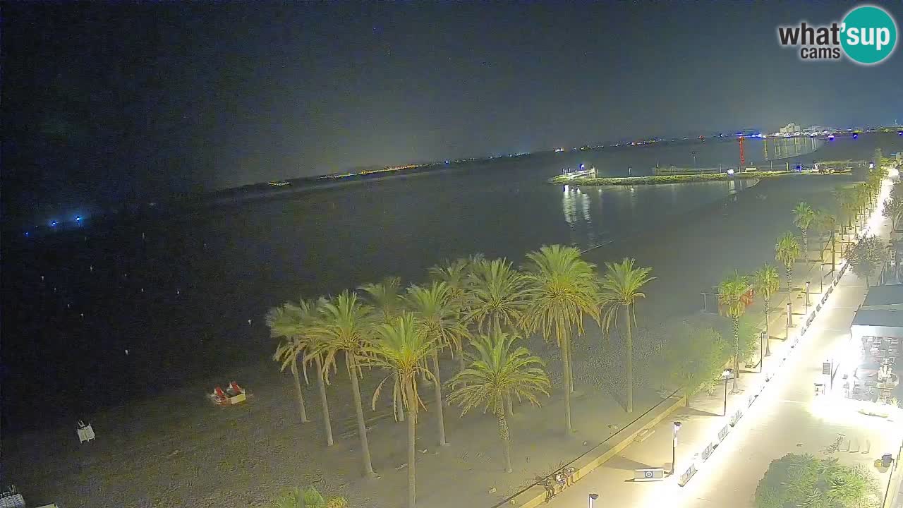 Kamera v Živo Roses plaža – pogled s hotela Montecarlo