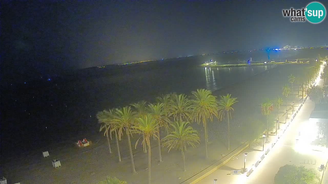 Kamera v Živo Roses plaža – pogled s hotela Montecarlo