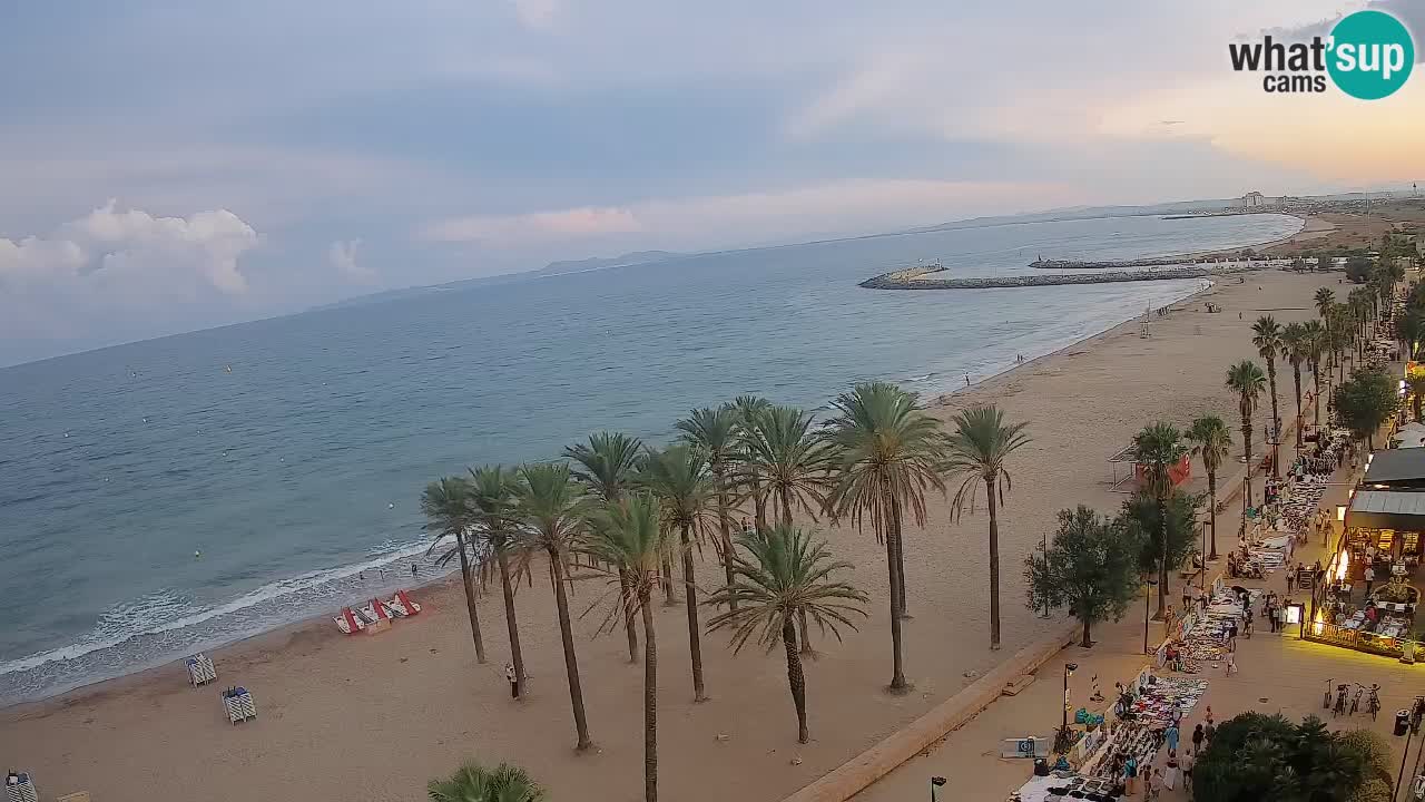 Kamera v Živo Roses plaža – pogled s hotela Montecarlo