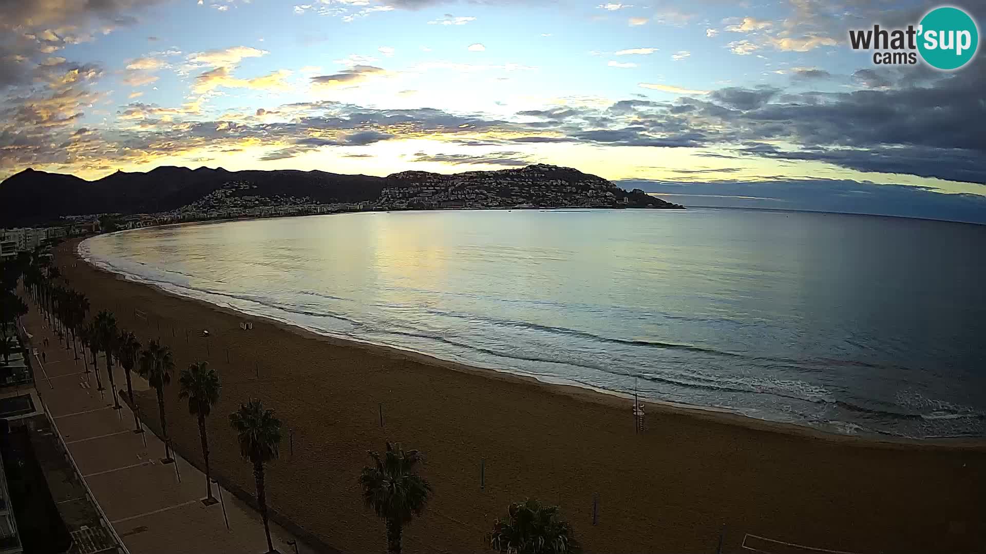 Live Roses Webcam Costa Brava beach view from MonteCarlo Hotel