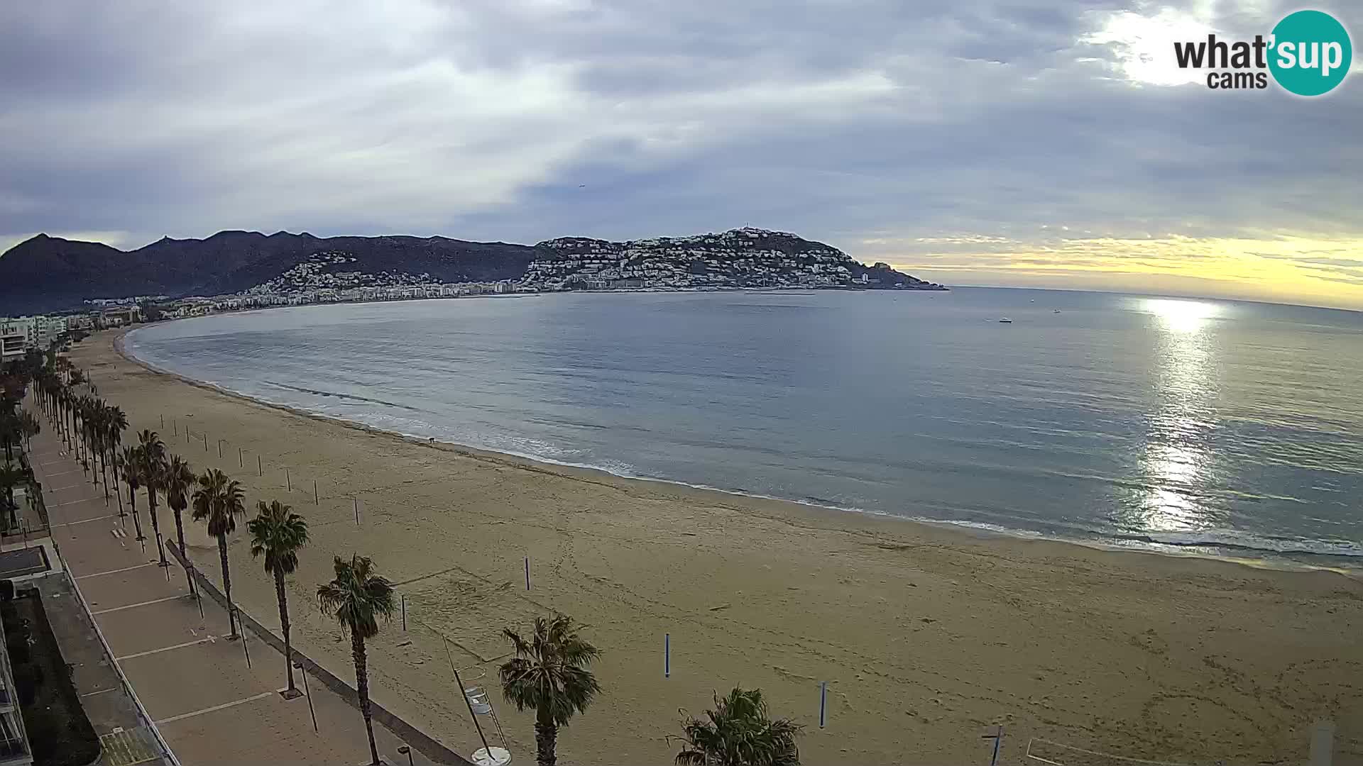 Live Roses Webcam Costa Brava beach view from MonteCarlo Hotel