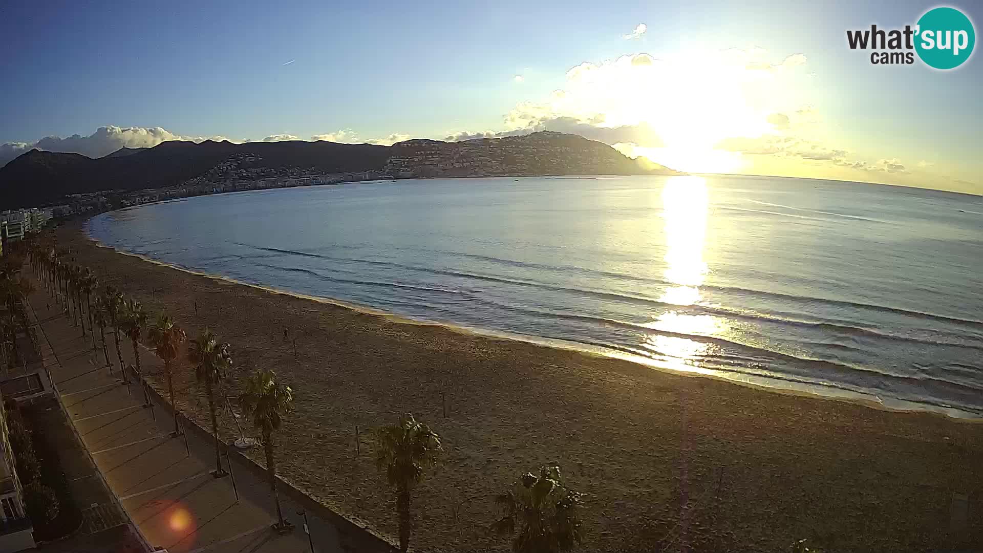 Live Roses Webcam Costa Brava beach view from MonteCarlo Hotel
