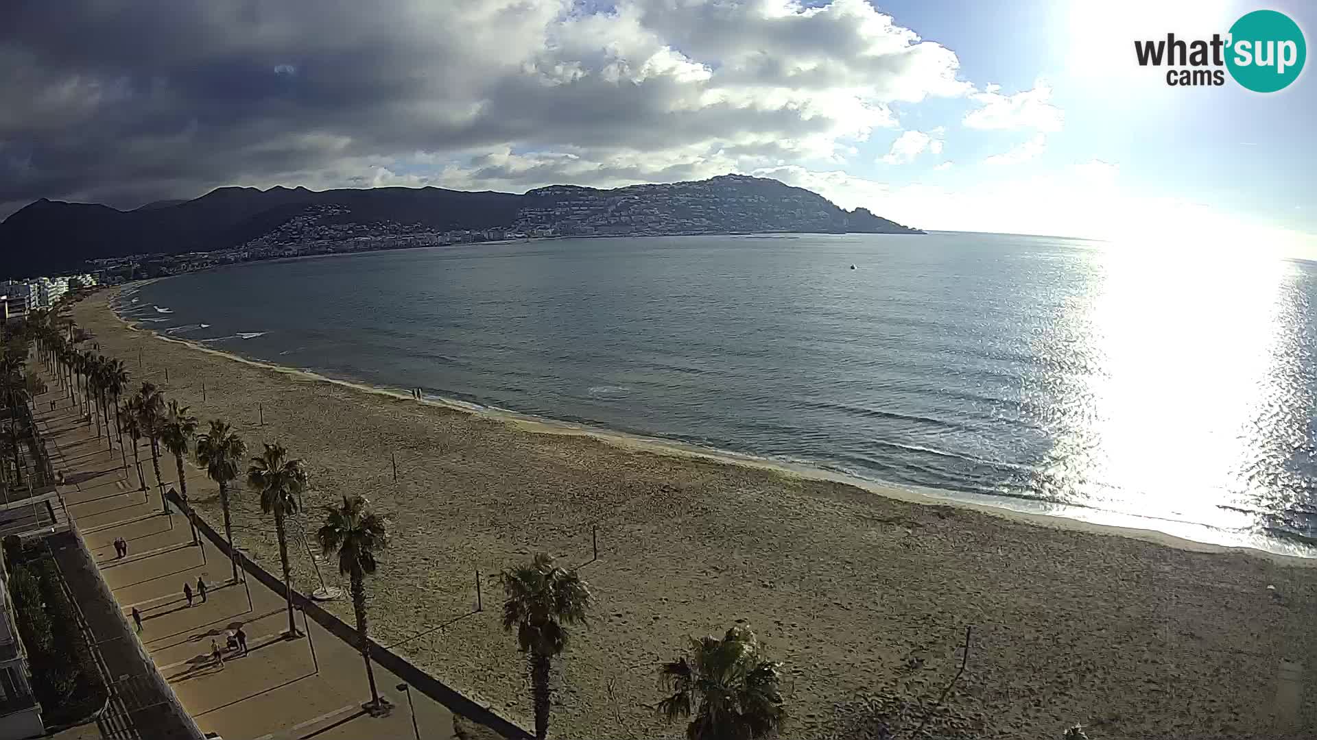 Live Roses Webcam Costa Brava beach view from MonteCarlo Hotel