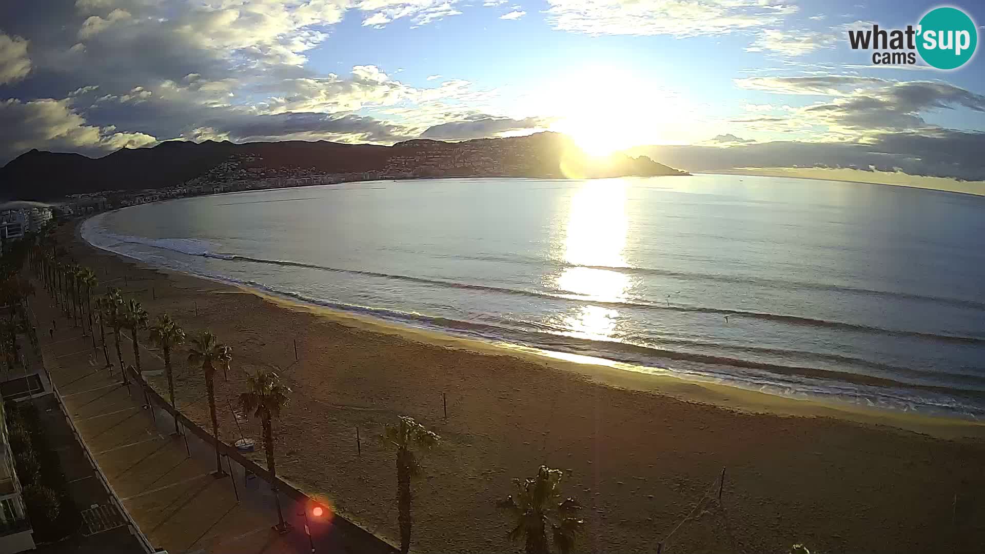 Live Roses Webcam Costa Brava beach view from MonteCarlo Hotel