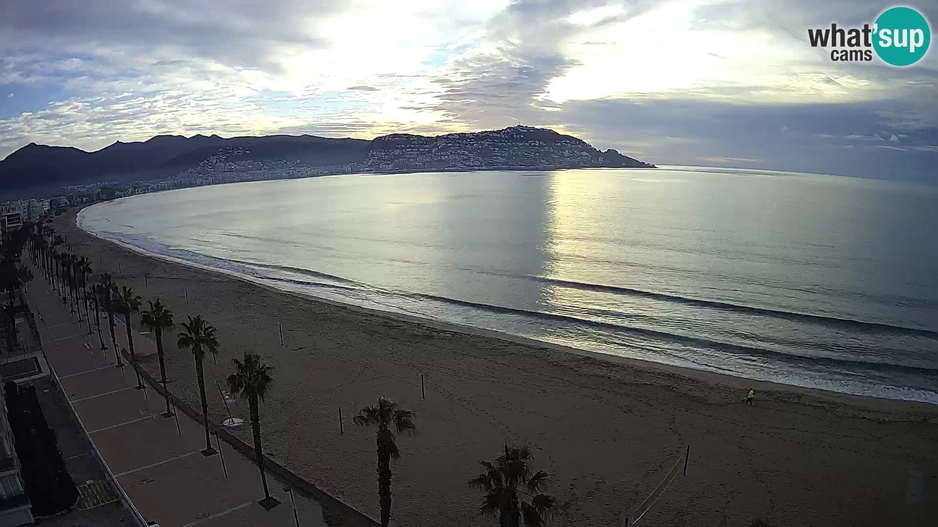 Live Roses Webcam Costa Brava beach view from MonteCarlo Hotel