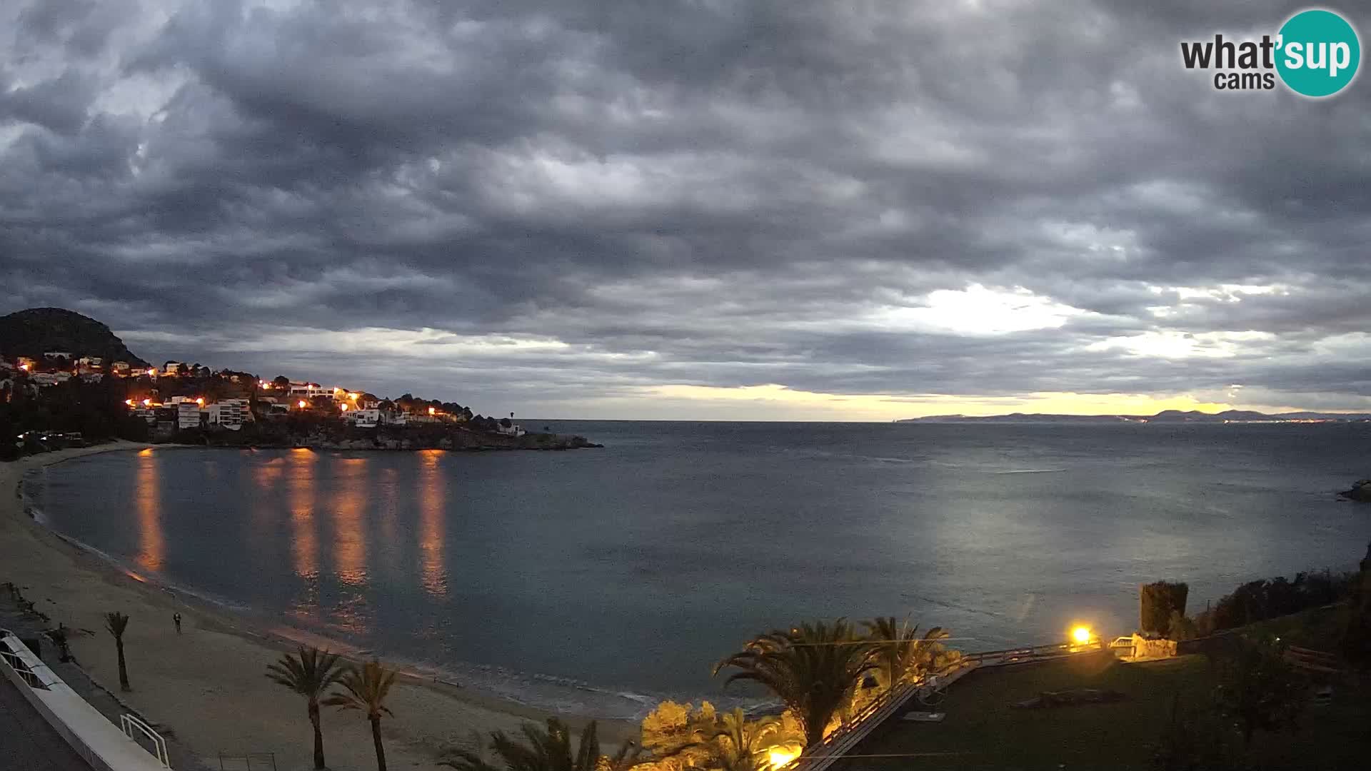 Playa de l’Almadrava camera en vivo Roses – Costa Brava – Espana