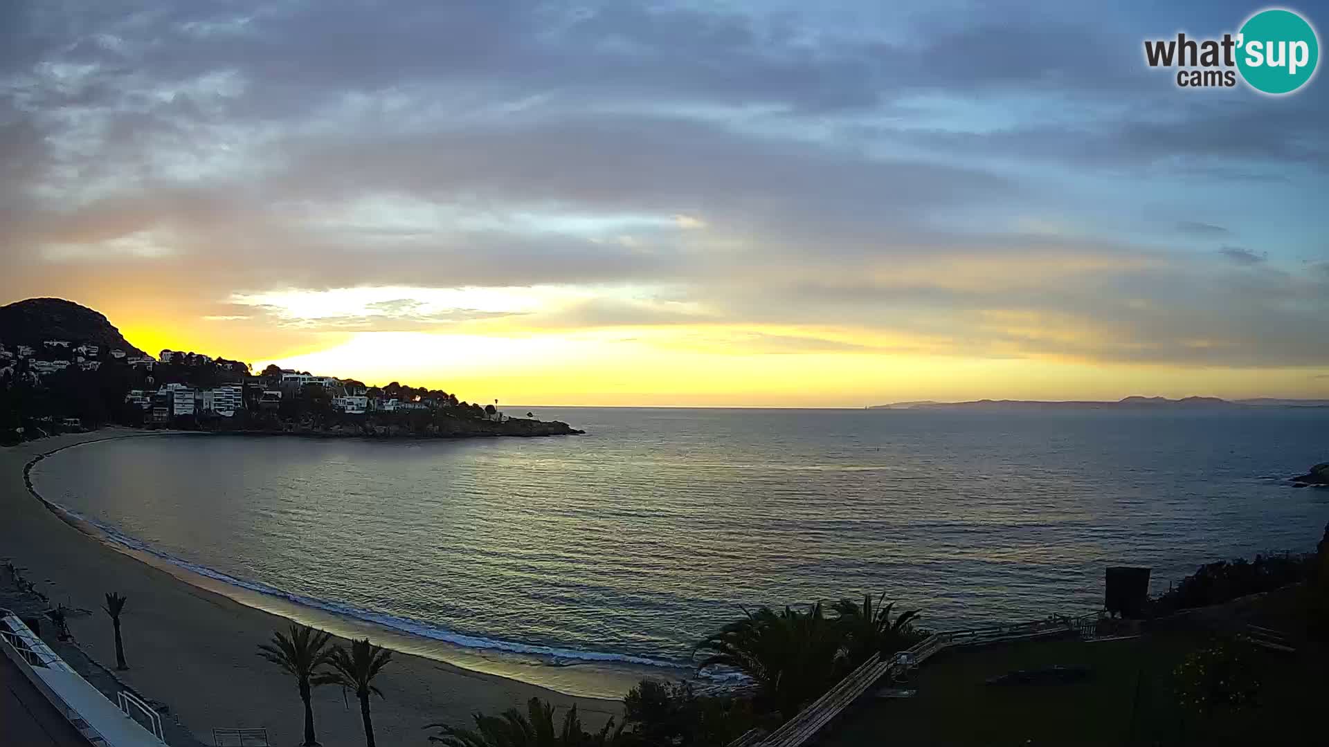 Platja de l’Almadrava beach Live Webcam Roses – Costa Brava – Spain