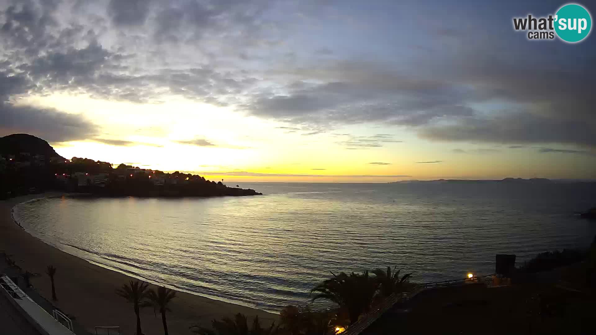 Platja de l’Almadrava beach Live Webcam Roses – Costa Brava – Spain