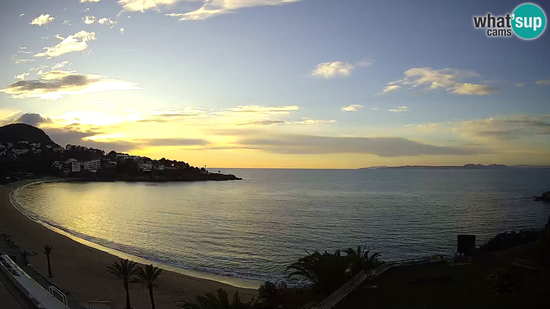 Platja de l’Almadrava beach Live Webcam Roses – Costa Brava – Spain